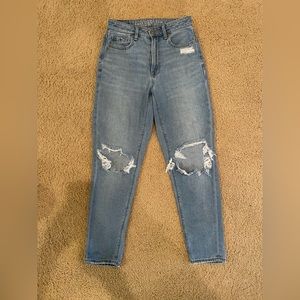AMERICAN EAGLE Outfitters Distressed Mom Jeans Size 00 Short